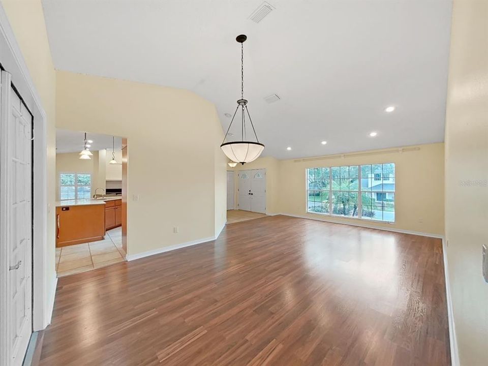 For Sale: $650,000 (4 beds, 2 baths, 2287 Square Feet)