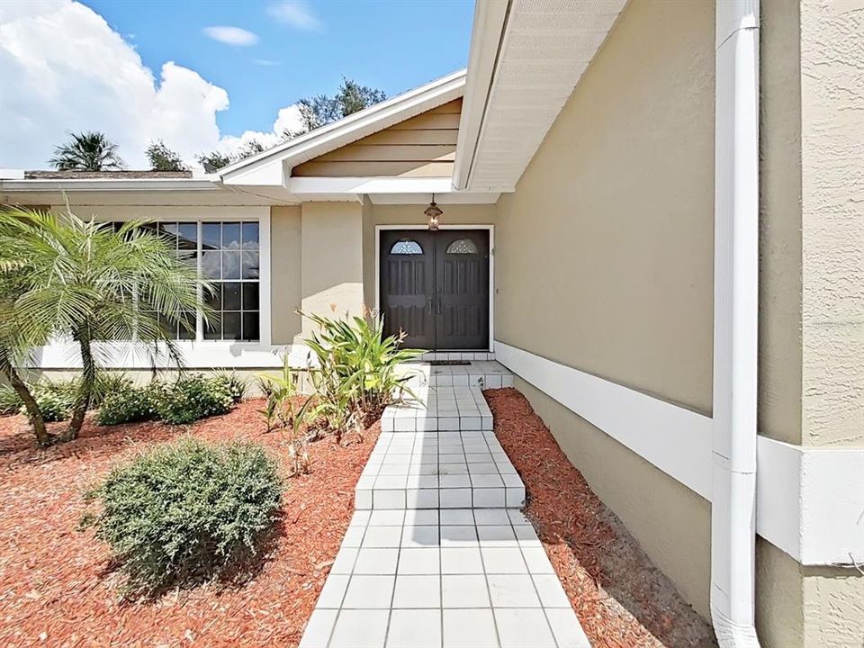 For Sale: $650,000 (4 beds, 2 baths, 2287 Square Feet)