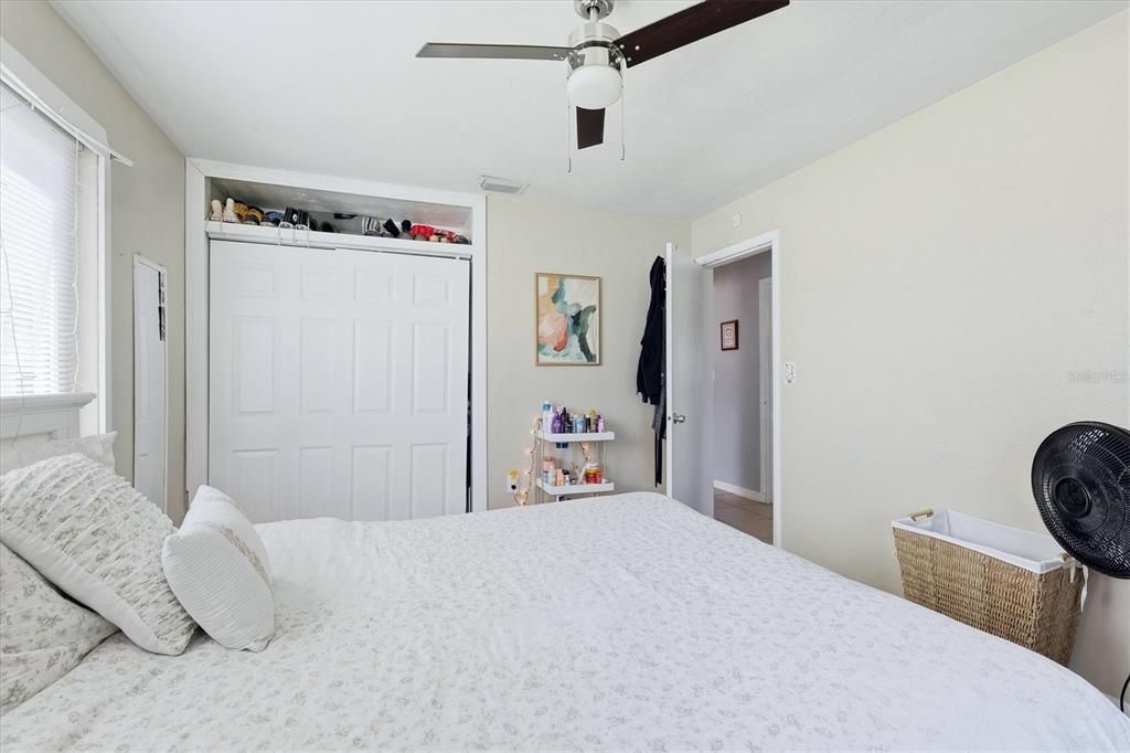 For Sale: $185,000 (3 beds, 1 baths, 1183 Square Feet)