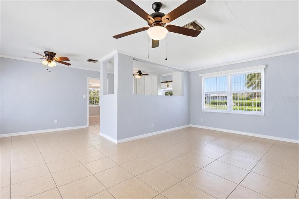 For Sale: $185,000 (3 beds, 1 baths, 1183 Square Feet)