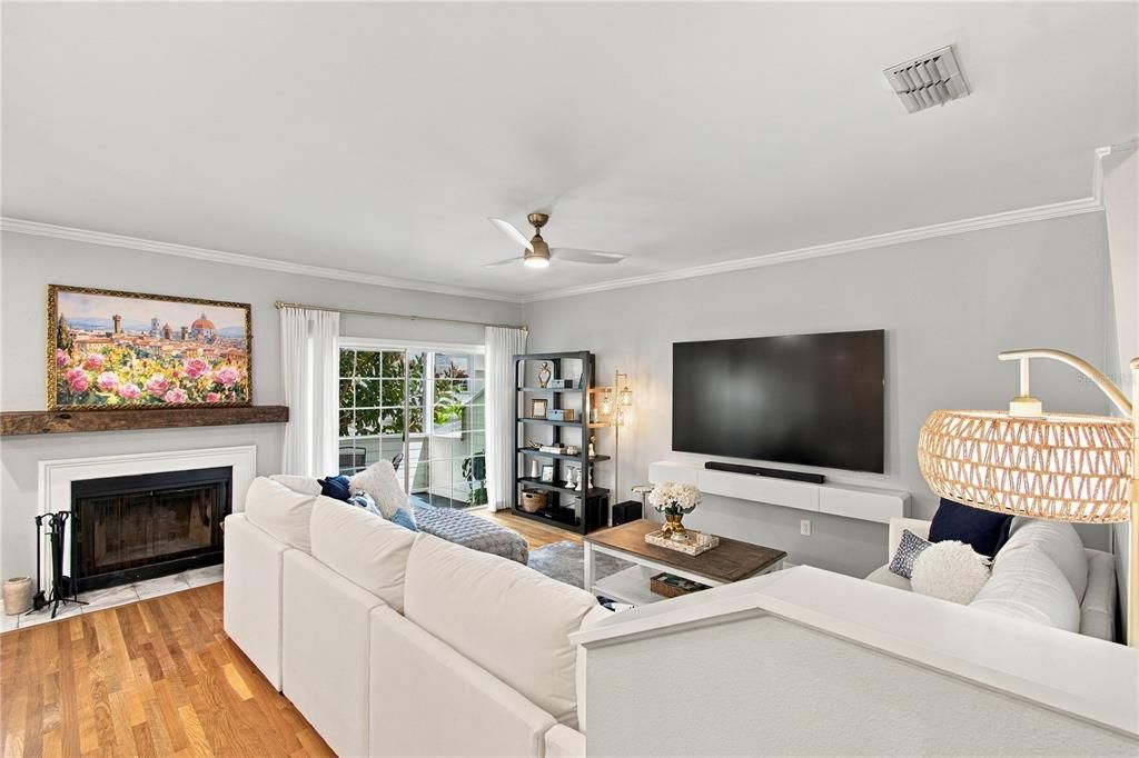 En Venta: $575,000 (2 camas, 2 baños, 1560 Pies cuadrados)