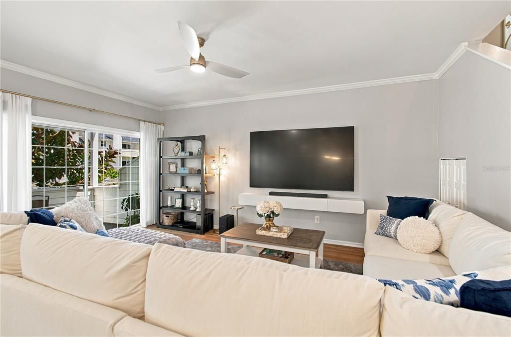En Venta: $575,000 (2 camas, 2 baños, 1560 Pies cuadrados)