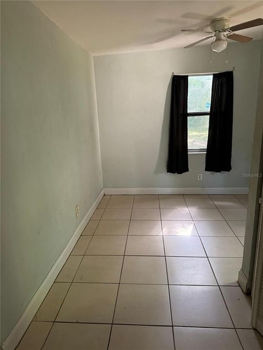 For Rent: $1,975 (4 beds, 2 baths, 1259 Square Feet)