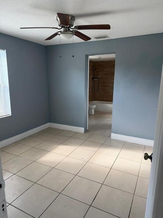 For Sale: $319,000 (3 beds, 2 baths, 1100 Square Feet)