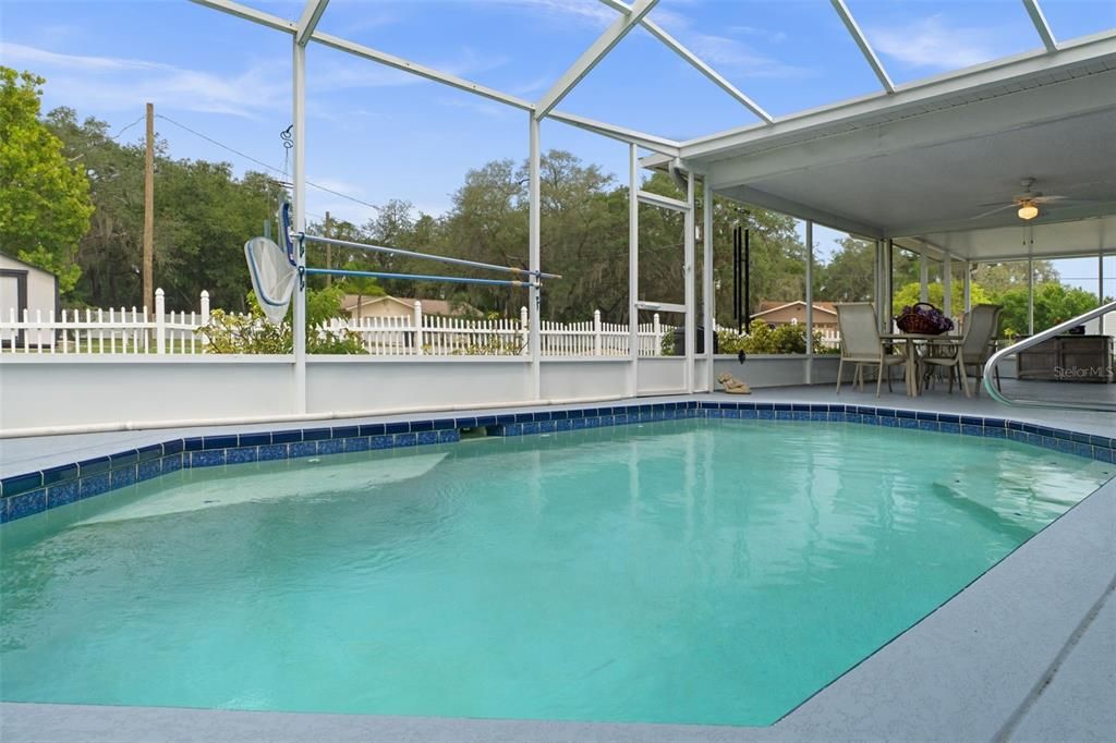 For Sale: $334,900 (2 beds, 2 baths, 1352 Square Feet)