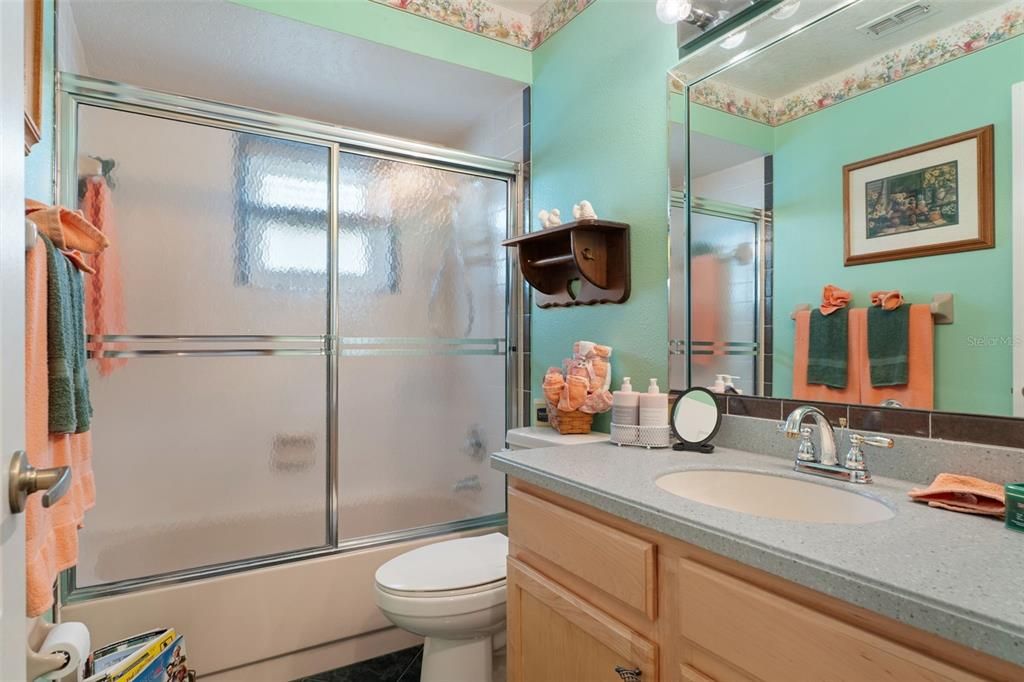 For Sale: $334,900 (2 beds, 2 baths, 1352 Square Feet)