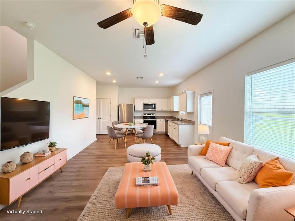 For Sale: $299,000 (3 beds, 2 baths, 1605 Square Feet)