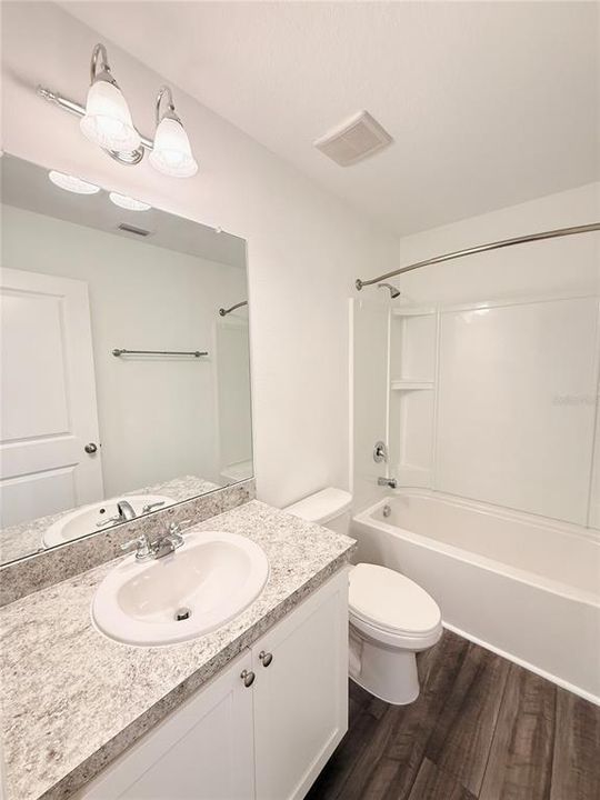 For Sale: $299,000 (3 beds, 2 baths, 1605 Square Feet)