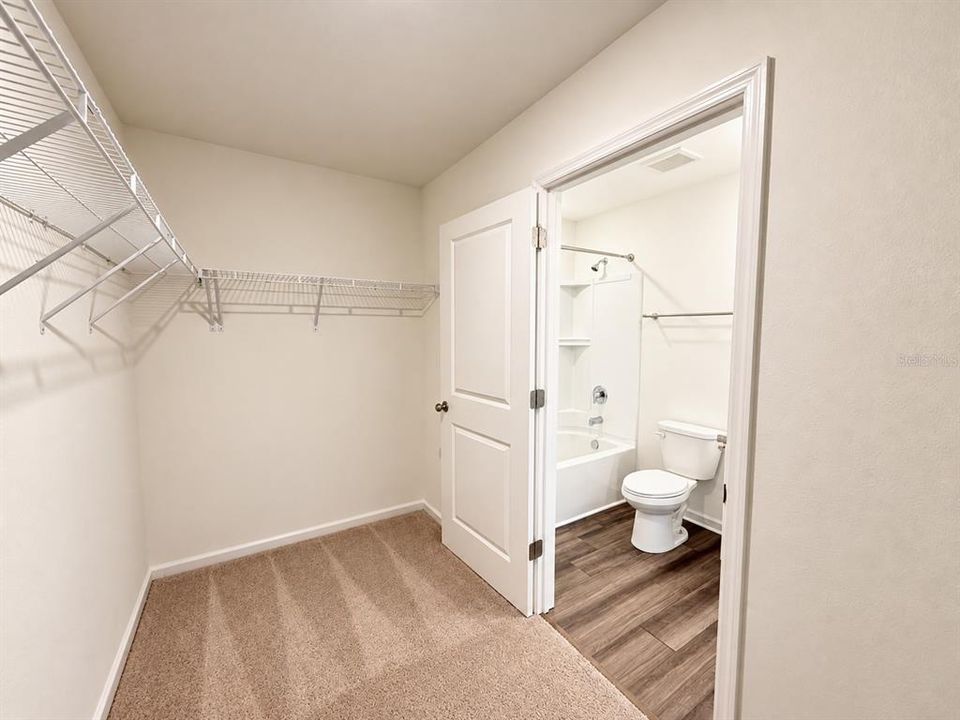 For Sale: $299,000 (3 beds, 2 baths, 1605 Square Feet)