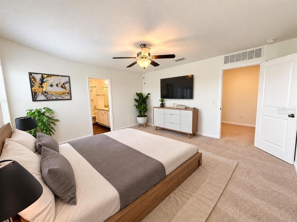 For Sale: $299,000 (3 beds, 2 baths, 1605 Square Feet)
