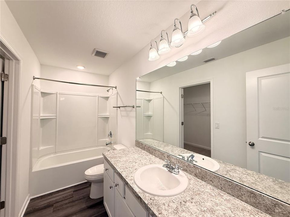 For Sale: $299,000 (3 beds, 2 baths, 1605 Square Feet)