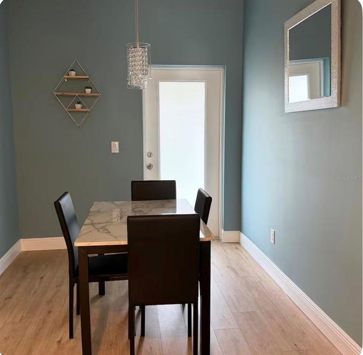 For Sale: $315,000 (3 beds, 2 baths, 1500 Square Feet)