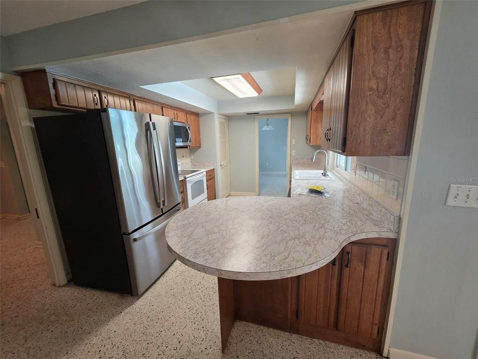 В аренду: $2,620 (5 спален, 3 ванн, 2451 Квадратных фут)