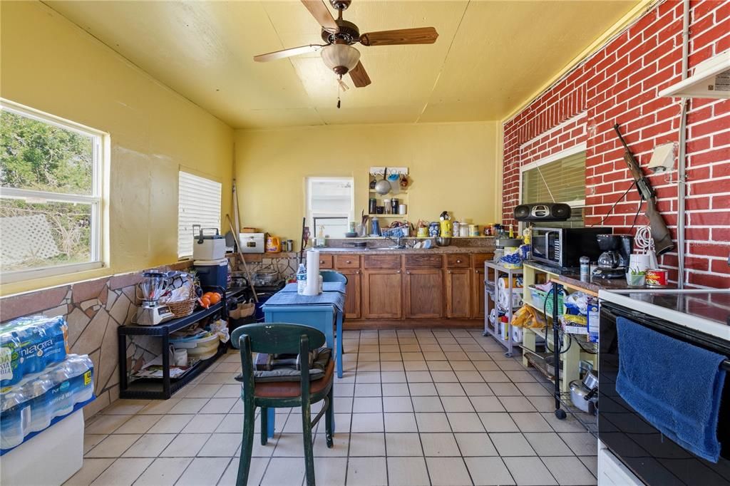 En Venta: $259,900 (3 camas, 2 baños, 1315 Pies cuadrados)