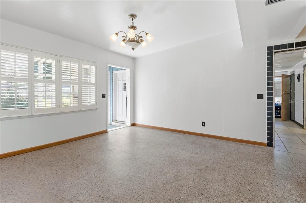 En Venta: $259,900 (3 camas, 2 baños, 1315 Pies cuadrados)