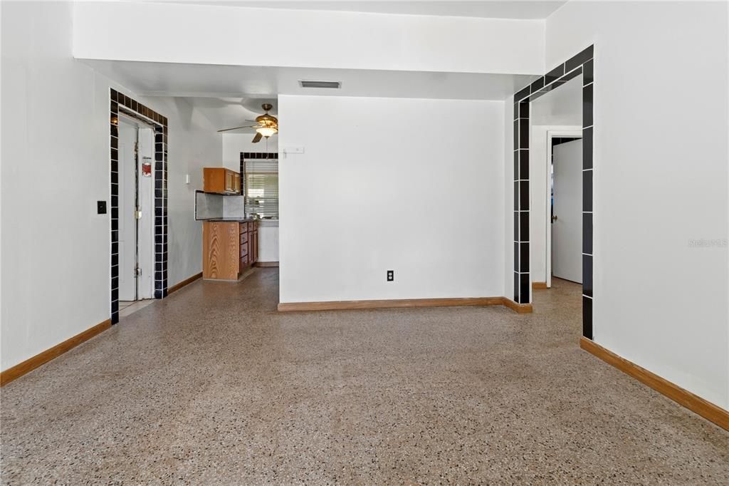 En Venta: $259,900 (3 camas, 2 baños, 1315 Pies cuadrados)