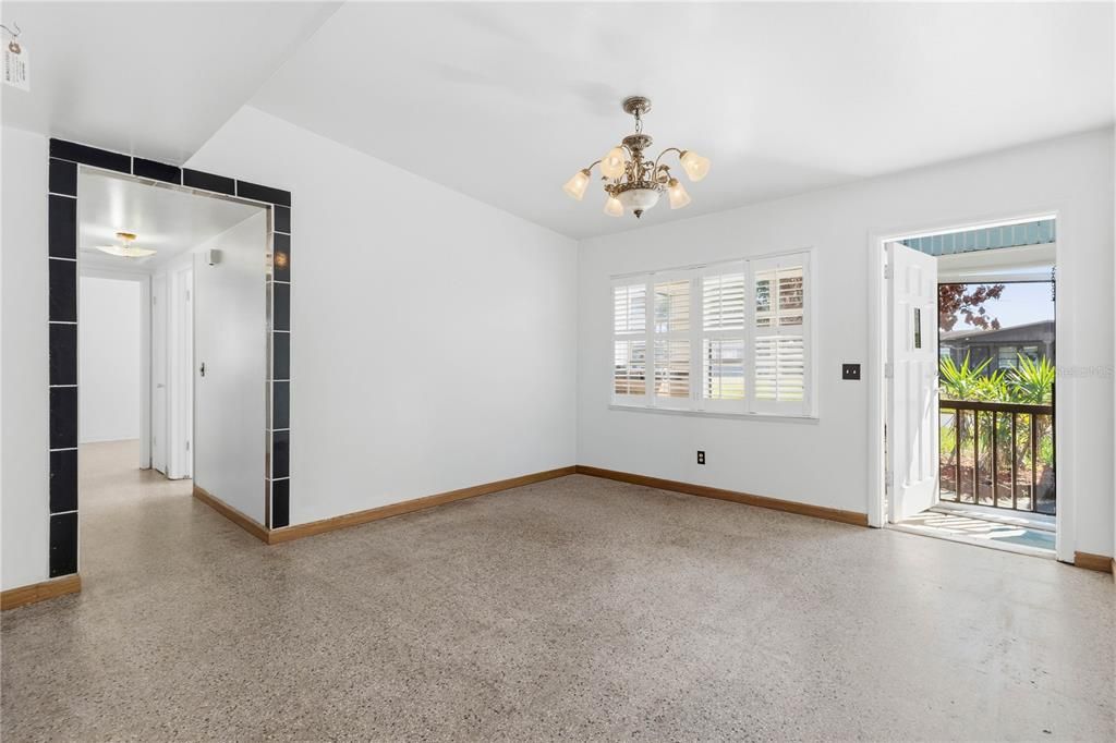 En Venta: $259,900 (3 camas, 2 baños, 1315 Pies cuadrados)