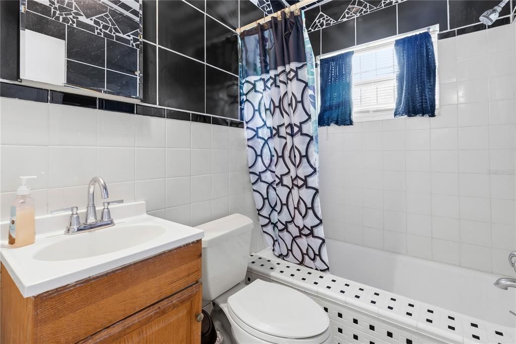 En Venta: $259,900 (3 camas, 2 baños, 1315 Pies cuadrados)