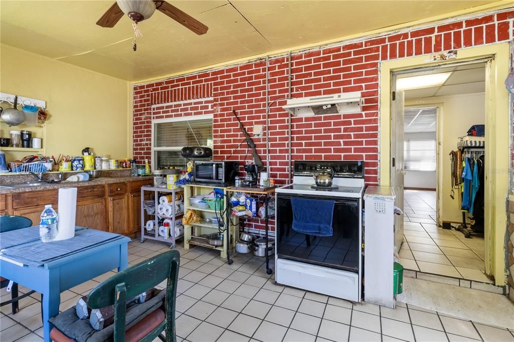 En Venta: $259,900 (3 camas, 2 baños, 1315 Pies cuadrados)