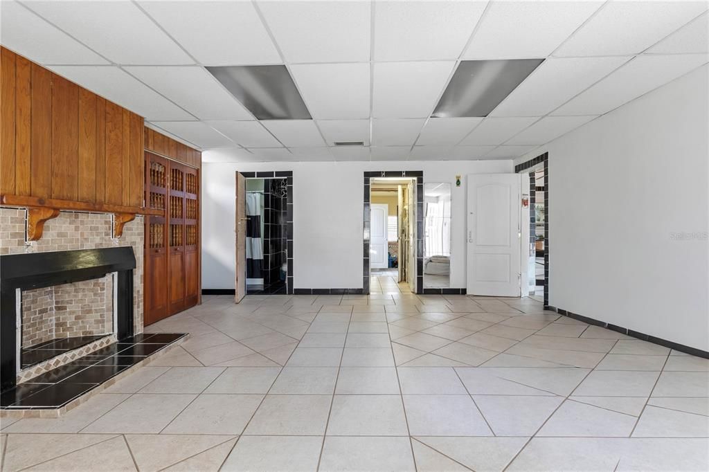 En Venta: $259,900 (3 camas, 2 baños, 1315 Pies cuadrados)