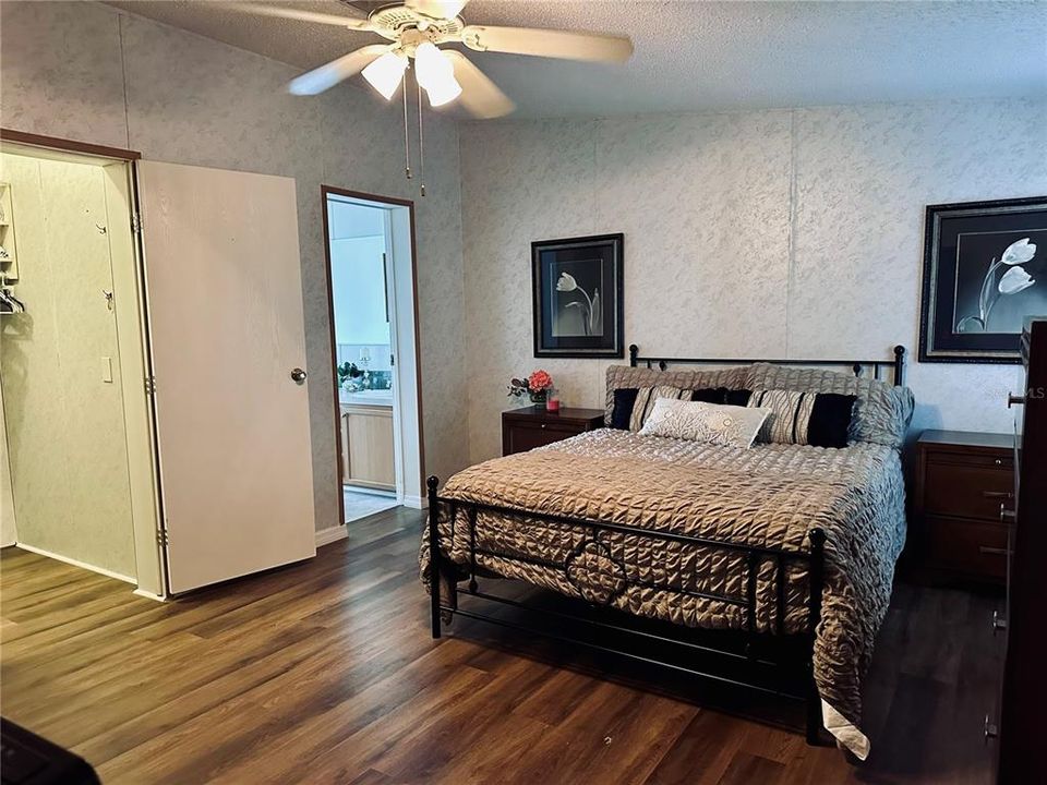 For Sale: $240,000 (3 beds, 2 baths, 1485 Square Feet)