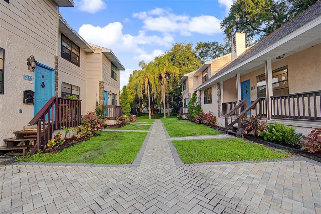 For Rent: $1,695 (3 beds, 2 baths, 1872 Square Feet)