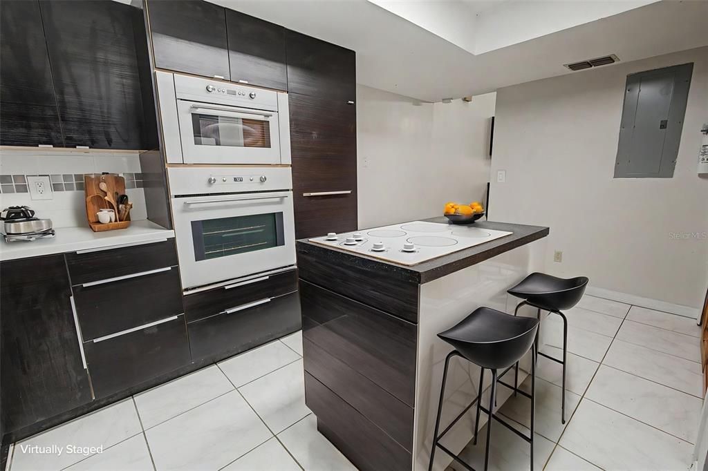 For Rent: $1,695 (3 beds, 2 baths, 1872 Square Feet)