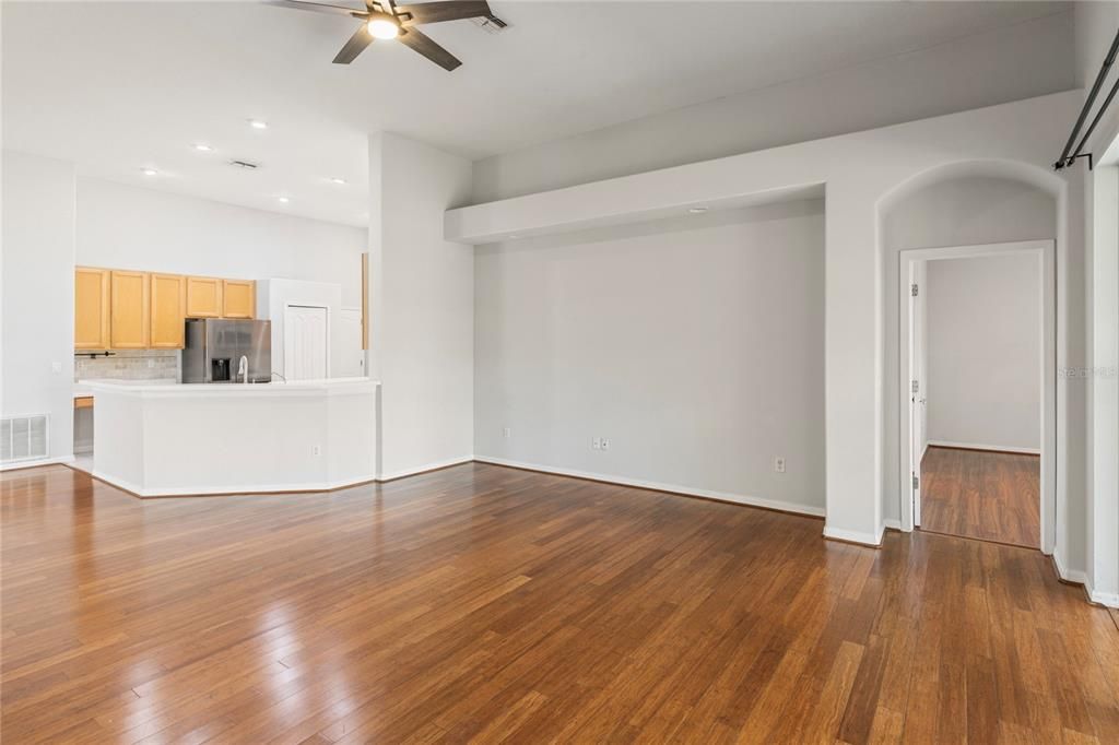 For Rent: $2,895 (4 beds, 3 baths, 2162 Square Feet)