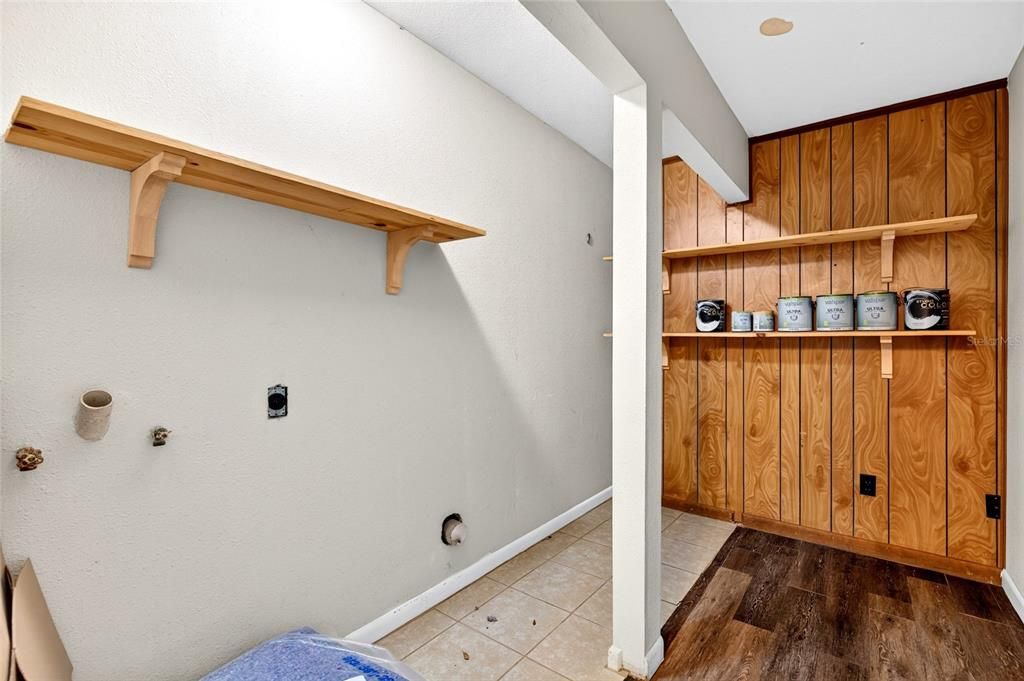 На продажу: $219,900 (3 спален, 2 ванн, 1375 Квадратных фут)