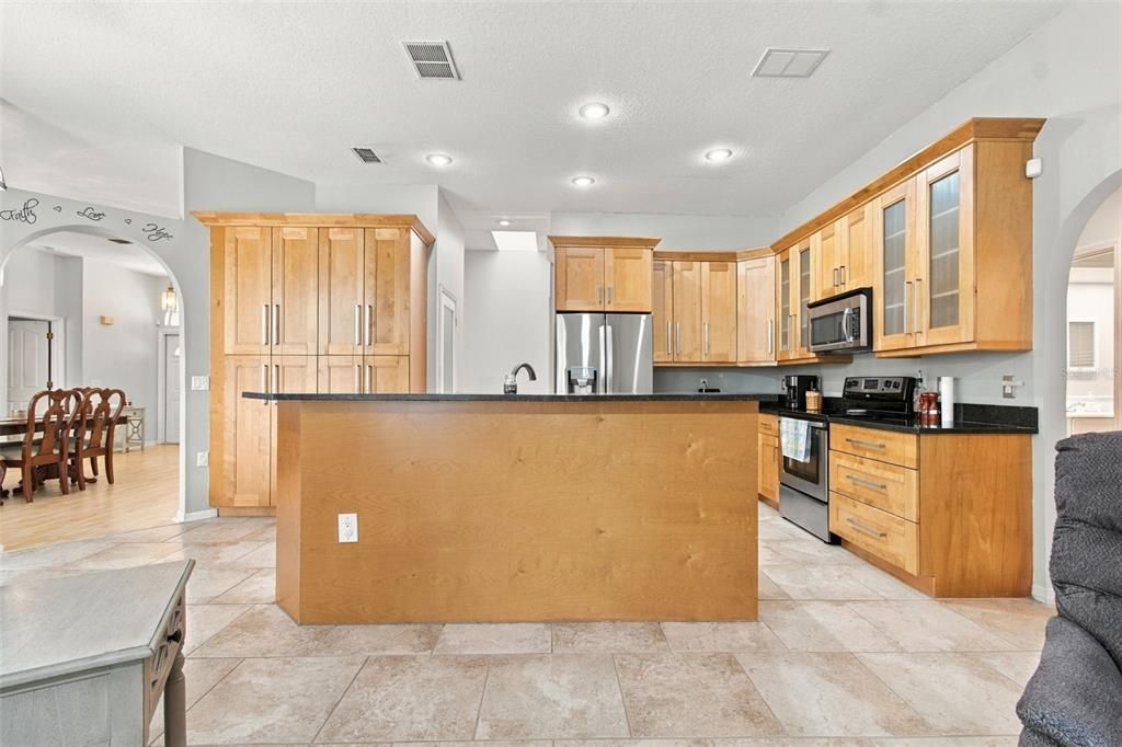 En Venta: $660,000 (4 camas, 3 baños, 2258 Pies cuadrados)