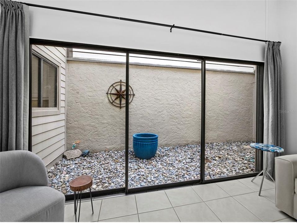 En Venta: $1,495,000 (3 camas, 2 baños, 2204 Pies cuadrados)