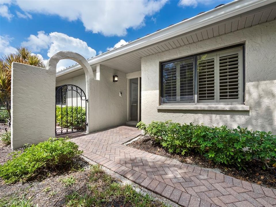 En Venta: $1,495,000 (3 camas, 2 baños, 2204 Pies cuadrados)