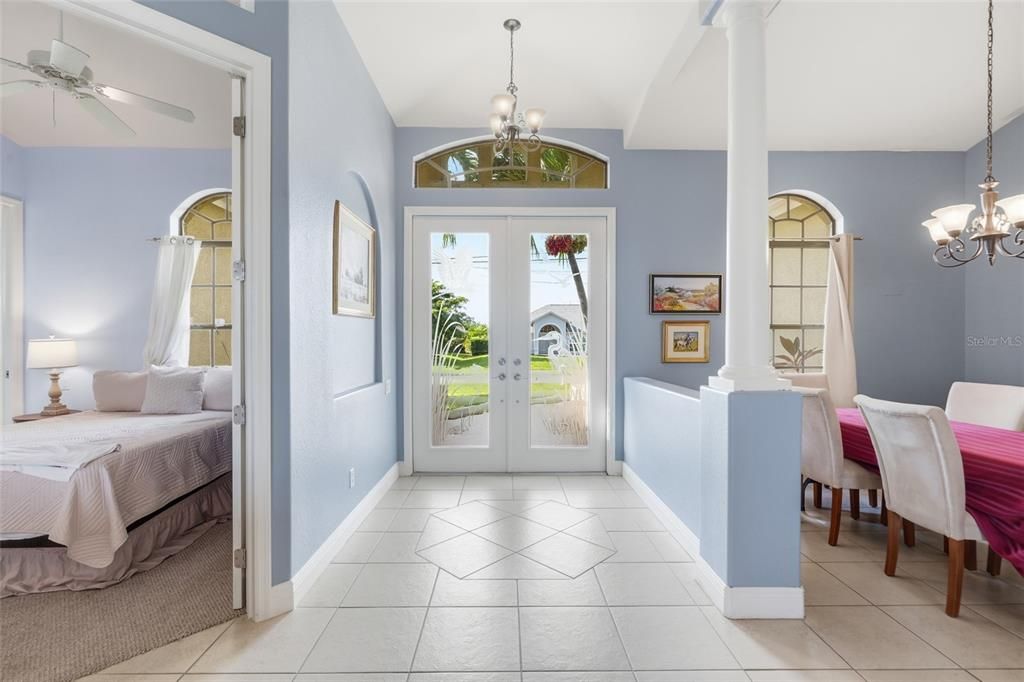 For Sale: $700,000 (3 beds, 2 baths, 2210 Square Feet)