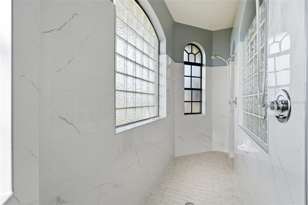 For Sale: $700,000 (3 beds, 2 baths, 2210 Square Feet)