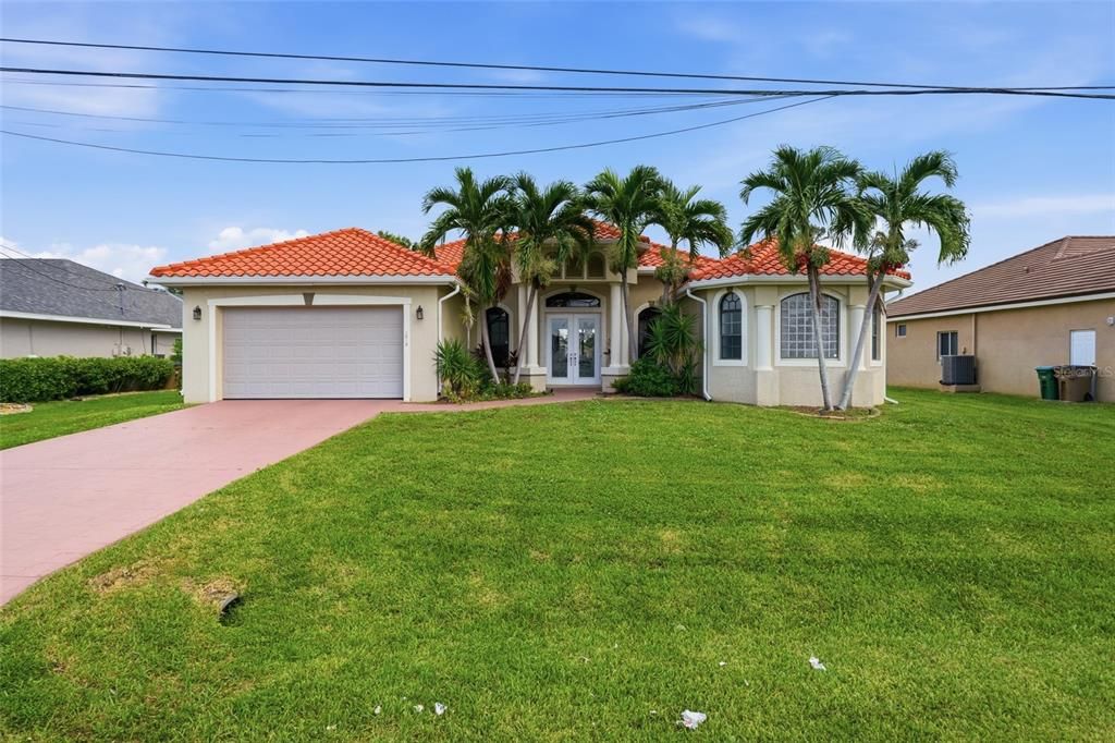 For Sale: $700,000 (3 beds, 2 baths, 2210 Square Feet)