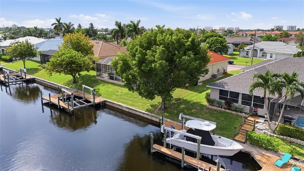For Sale: $700,000 (3 beds, 2 baths, 2210 Square Feet)