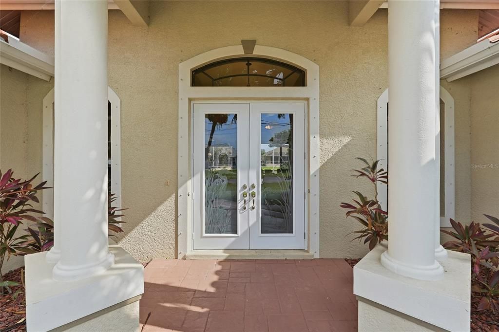 For Sale: $700,000 (3 beds, 2 baths, 2210 Square Feet)