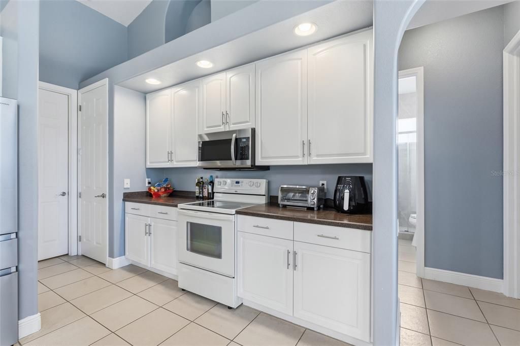 For Sale: $700,000 (3 beds, 2 baths, 2210 Square Feet)