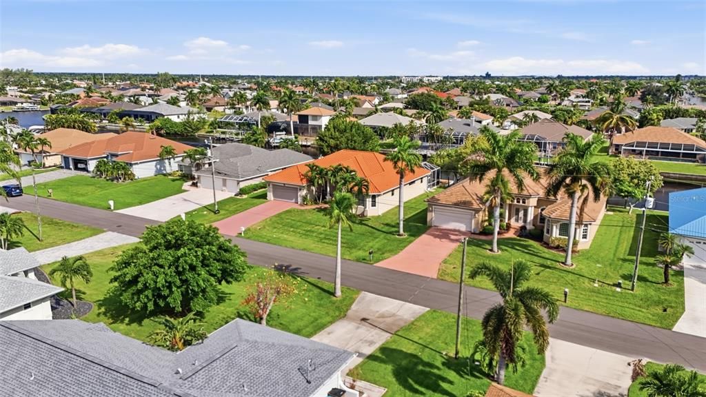 For Sale: $700,000 (3 beds, 2 baths, 2210 Square Feet)