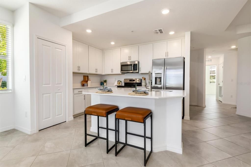 For Sale: $349,000 (3 beds, 2 baths, 1313 Square Feet)