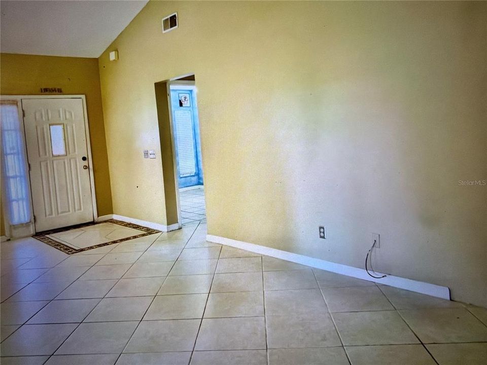 В аренду: $2,295 (3 спален, 2 ванн, 1216 Квадратных фут)