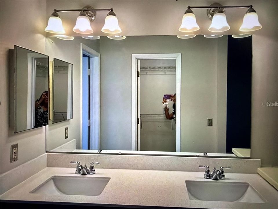 В аренду: $2,295 (3 спален, 2 ванн, 1216 Квадратных фут)