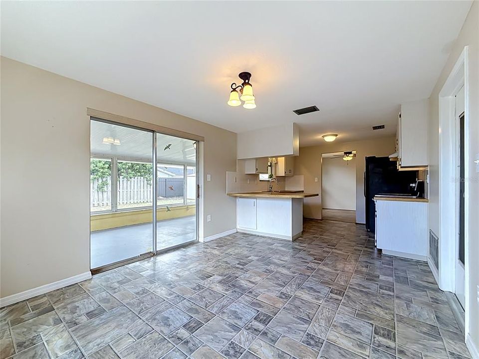 For Sale: $219,900 (3 beds, 2 baths, 1308 Square Feet)
