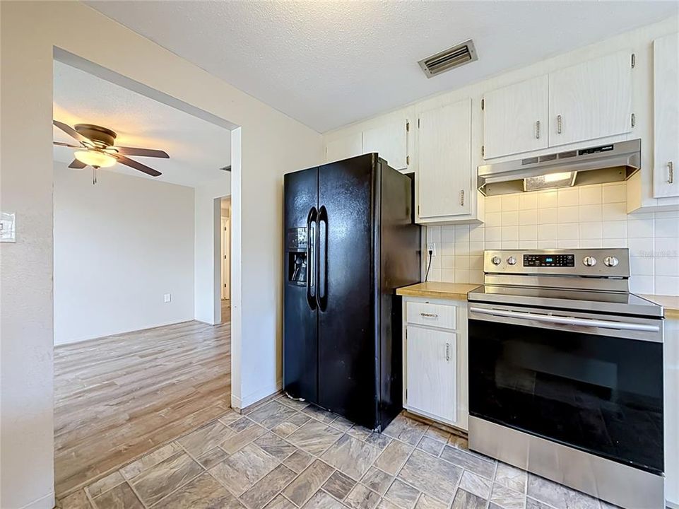 For Sale: $219,900 (3 beds, 2 baths, 1308 Square Feet)