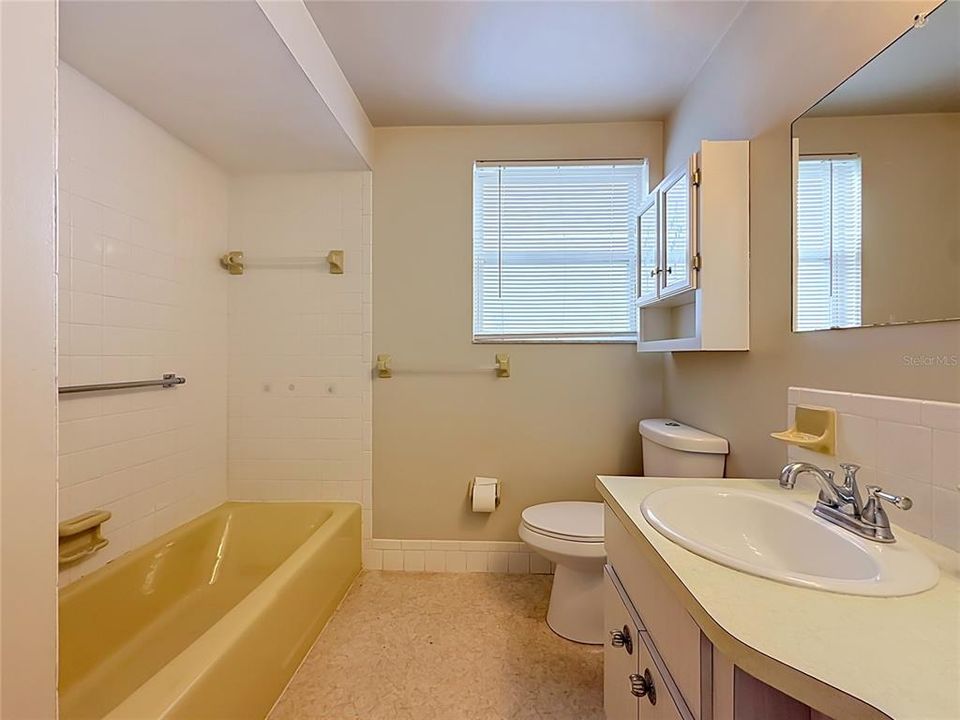 For Sale: $219,900 (3 beds, 2 baths, 1308 Square Feet)