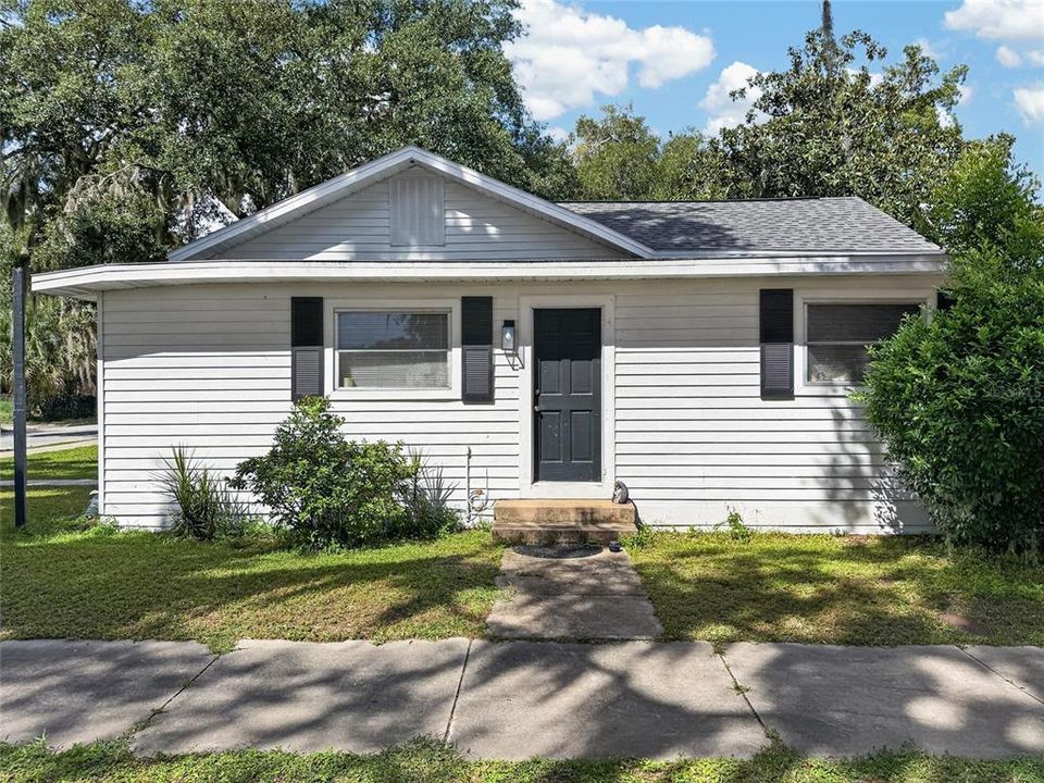 For Sale: $429,000 (4 beds, 4 baths, 2186 Square Feet)