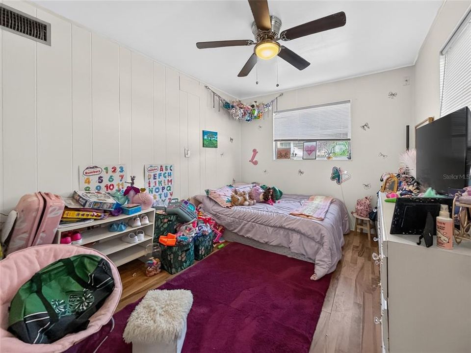 For Sale: $429,000 (4 beds, 4 baths, 2186 Square Feet)
