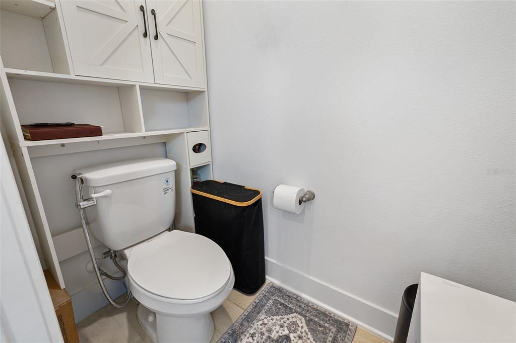 En Venta: $899,000 (4 camas, 3 baños, 3042 Pies cuadrados)