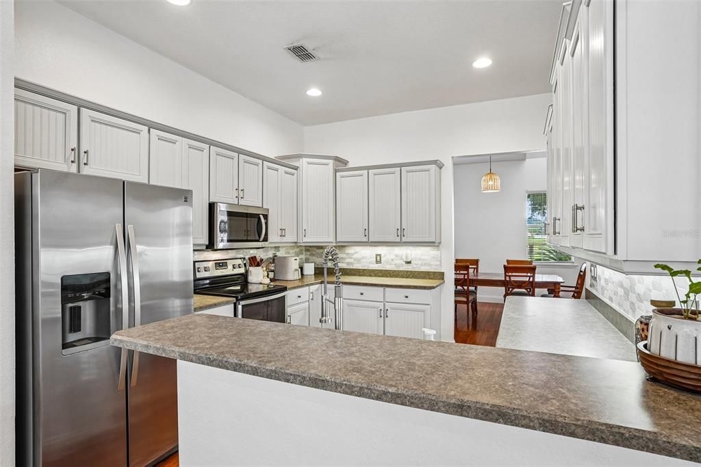 For Sale: $525,000 (4 beds, 3 baths, 2849 Square Feet)