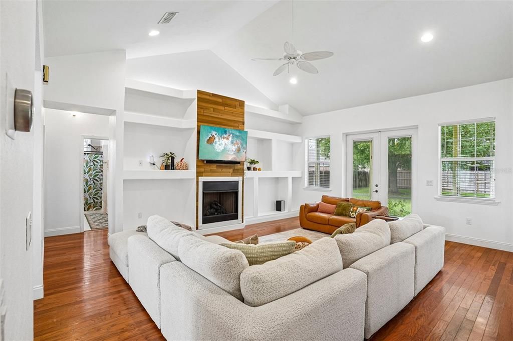 For Sale: $525,000 (4 beds, 3 baths, 2849 Square Feet)